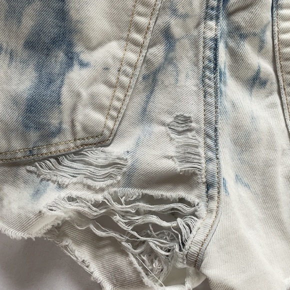 Hollister Jean Shorts - Picture 8 of 12